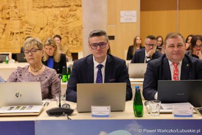 Uczestnicy XVII zwyczajnej sesja Sejmiku Województwa Lubuskiego