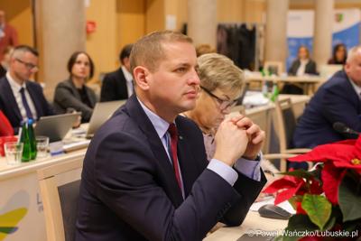 Uczestnicy XVII zwyczajnej sesja Sejmiku Województwa Lubuskiego