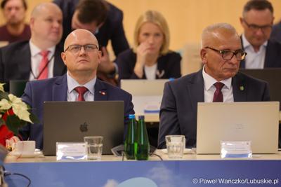 Uczestnicy XVII zwyczajnej sesja Sejmiku Województwa Lubuskiego