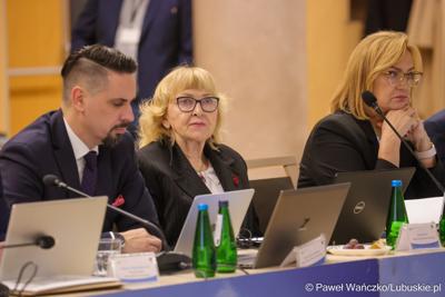 Uczestnicy XVII zwyczajnej sesja Sejmiku Województwa Lubuskiego