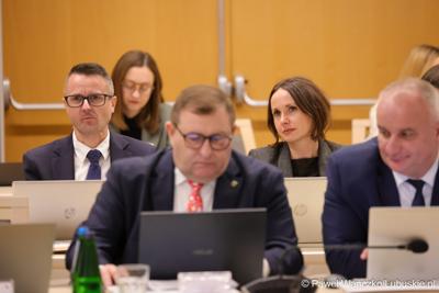 Uczestnicy XVII zwyczajnej sesja Sejmiku Województwa Lubuskiego