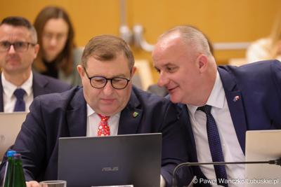 Uczestnicy XVII zwyczajnej sesja Sejmiku Województwa Lubuskiego