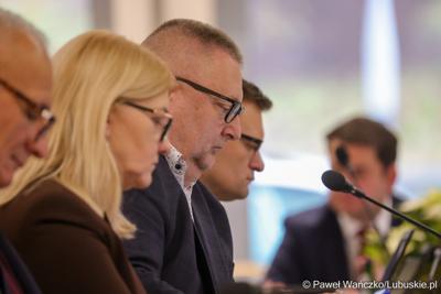 Uczestnicy XVII zwyczajnej sesja Sejmiku Województwa Lubuskiego