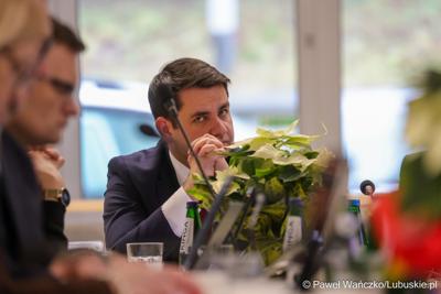 Uczestnicy XVII zwyczajnej sesja Sejmiku Województwa Lubuskiego