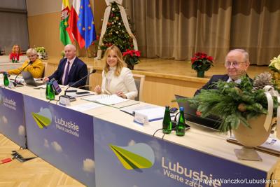 Uczestnicy XVII zwyczajnej sesja Sejmiku Województwa Lubuskiego