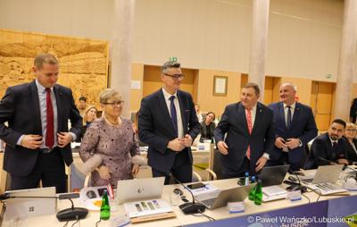 Uczestnicy XVII zwyczajnej sesja Sejmiku Województwa Lubuskiego