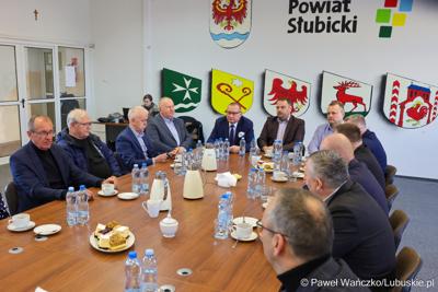 Spotkanie marszałka województwa lubuskiego z samorządowcami z powiatu słubickiego