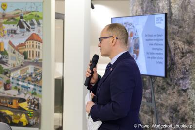 Dyrektor Biura Współpracy Zagranicznej i Europejskiej Współpracy Terytorialnej UMWL Radosław Brodzik