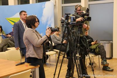 Uczestnicy konferencji prasowej podczas której przedstawiony został prezes spółki Lubuski Transport Publiczny