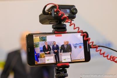 Uczestnicy konferencji prasowej podczas której przedstawiony został prezes spółki Lubuski Transport Publiczny