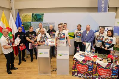 Uczestnicy konferencji prasowej zapowiadającej 34. finał WOŚP w Lubuskiem 