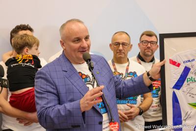 Uczestnicy konferencji prasowej zapowiadającej 34. finał WOŚP w Lubuskiem 