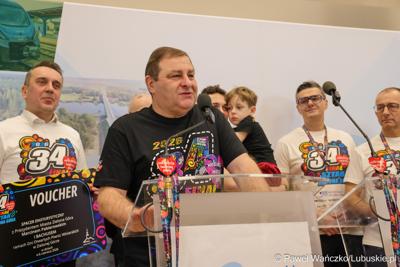 Uczestnicy konferencji prasowej zapowiadającej 34. finał WOŚP w Lubuskiem 