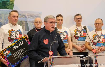 Uczestnicy konferencji prasowej zapowiadającej 34. finał WOŚP w Lubuskiem 