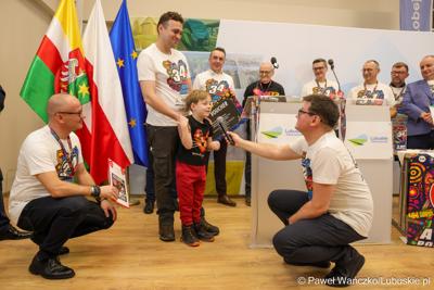 Uczestnicy konferencji prasowej zapowiadającej 34. finał WOŚP w Lubuskiem 