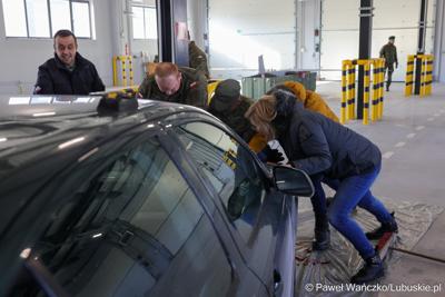 W ramach rozpoczęcia roku szkoleniowego – pełniący obowiązki dowódcy 5 Lubuskiego Pułku Artylerii im. generała artylerii koronnej Marcina Kątskiego ppłk Arkadiusz Sułek zaprosił do jednostki marszałka województwa lubuskiego Sebastiana Ciemnoczołowskiego, wojewodę lubuskiego Marka Cebulę, posłankę na Sejm RP Katarzynę Osos, starostę zielonogórskiego Tadeusza Pająka, burmistrza Sulechowa Wojciecha  Sołtysa.