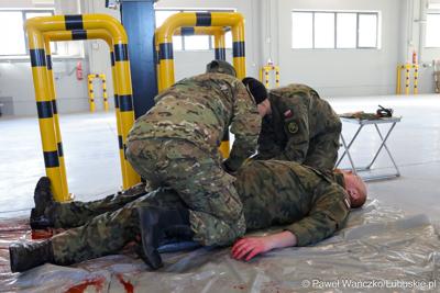 W ramach rozpoczęcia roku szkoleniowego – pełniący obowiązki dowódcy 5 Lubuskiego Pułku Artylerii im. generała artylerii koronnej Marcina Kątskiego ppłk Arkadiusz Sułek zaprosił do jednostki marszałka województwa lubuskiego Sebastiana Ciemnoczołowskiego, wojewodę lubuskiego Marka Cebulę, posłankę na Sejm RP Katarzynę Osos, starostę zielonogórskiego Tadeusza Pająka, burmistrza Sulechowa Wojciecha  Sołtysa.