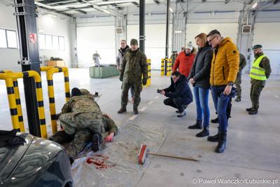 W ramach rozpoczęcia roku szkoleniowego – pełniący obowiązki dowódcy 5 Lubuskiego Pułku Artylerii im. generała artylerii koronnej Marcina Kątskiego ppłk Arkadiusz Sułek zaprosił do jednostki marszałka województwa lubuskiego Sebastiana Ciemnoczołowskiego, wojewodę lubuskiego Marka Cebulę, posłankę na Sejm RP Katarzynę Osos, starostę zielonogórskiego Tadeusza Pająka, burmistrza Sulechowa Wojciecha  Sołtysa.