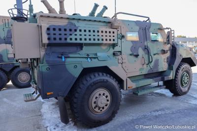 Pokaz sprzętu wojskowego, który w ostatnim czasie wzmocnił potencjał bojowy 5. Lubuskiego Pułku Artylerii w Sulechowie