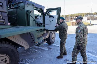 Dowództwo 5 Lubuskiego Pułku Artylerii z dumą zaprezentowało najnowocześniejszy sprzęt woskowy, który w ostatnim czasie wzmocnił potencjał bojowy sulechowskiego Pułku 

