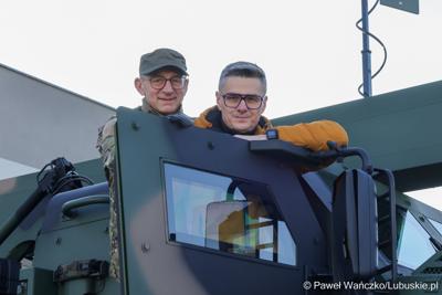Pokaz sprzętu wojskowego, który w ostatnim czasie wzmocnił potencjał bojowy 5. Lubuskiego Pułku Artylerii w Sulechowie