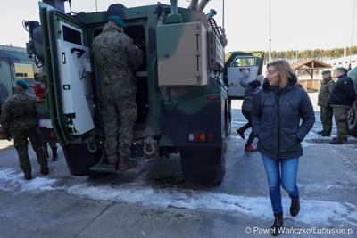 Pokaz sprzętu wojskowego, który w ostatnim czasie wzmocnił potencjał bojowy 5. Lubuskiego Pułku Artylerii w Sulechowie