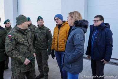 Pokaz sprzętu wojskowego, który w ostatnim czasie wzmocnił potencjał bojowy 5. Lubuskiego Pułku Artylerii w Sulechowie