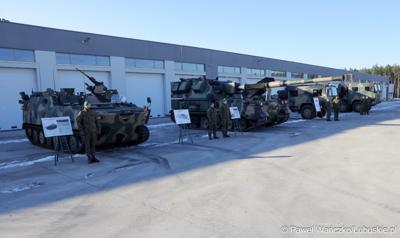 Pokaz sprzętu wojskowego, który w ostatnim czasie wzmocnił potencjał bojowy 5. Lubuskiego Pułku Artylerii w Sulechowie