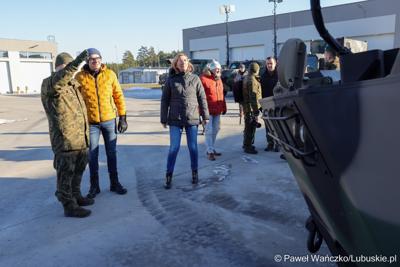 Dowództwo 5 Lubuskiego Pułku Artylerii z dumą zaprezentowało najnowocześniejszy sprzęt woskowy, który w ostatnim czasie wzmocnił potencjał bojowy sulechowskiego Pułku 

