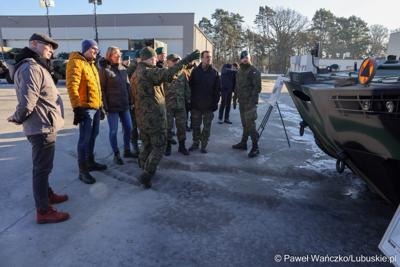 Dowództwo 5 Lubuskiego Pułku Artylerii z dumą zaprezentowało najnowocześniejszy sprzęt woskowy, który w ostatnim czasie wzmocnił potencjał bojowy sulechowskiego Pułku 

