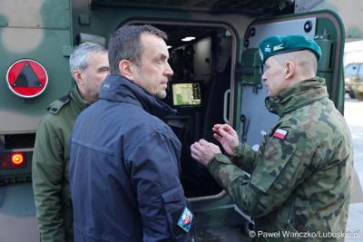 Dowództwo 5 Lubuskiego Pułku Artylerii z dumą zaprezentowało najnowocześniejszy sprzęt woskowy, który w ostatnim czasie wzmocnił potencjał bojowy sulechowskiego Pułku

