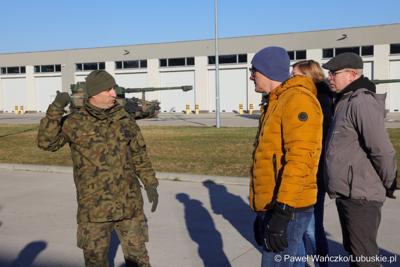Dowództwo 5 Lubuskiego Pułku Artylerii z dumą zaprezentowało najnowocześniejszy sprzęt woskowy, który w ostatnim czasie wzmocnił potencjał bojowy sulechowskiego Pułku 

