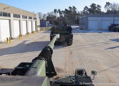 Pokaz sprzętu wojskowego, który w ostatnim czasie wzmocnił potencjał bojowy 5. Lubuskiego Pułku Artylerii w Sulechowie