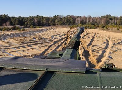 Pokaz sprzętu wojskowego, który w ostatnim czasie wzmocnił potencjał bojowy 5. Lubuskiego Pułku Artylerii w Sulechowie