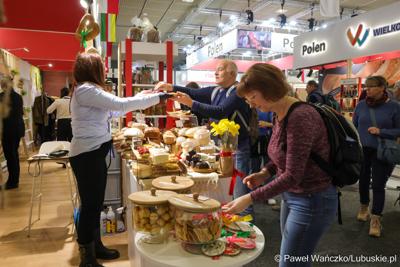 Stoisko Województwa Lubuskiego na targach rolnictwa, ogrodnictwa, żywności, leśnictwa oraz zrównoważonego rozwoju „Grüne Woche” w Berlinie 