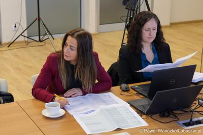 Wicemarszałkowie Grzegorz Potęga i Hubert Harasimowicz spotkali się z przedstawicielami partnerskich gmin: Małomic, Niegosławic, Szprotawy i Brzeźnicy.