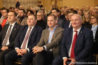 Przedstawiciele administracji samorządowej na noworocznym spotkaniu zorganizowanym przez wojewodę lubuskiego Marka Cebulę