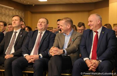 Przedstawiciele administracji samorządowej na noworocznym spotkaniu zorganizowanym przez wojewodę lubuskiego Marka Cebulę