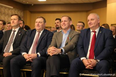 Przedstawiciele administracji samorządowej na noworocznym spotkaniu zorganizowanym przez wojewodę lubuskiego Marka Cebulę
