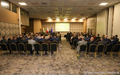 Przedstawiciele administracji samorządowej na noworocznym spotkaniu zorganizowanym przez wojewodę lubuskiego Marka Cebulę