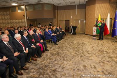 Przedstawiciele administracji samorządowej na noworocznym spotkaniu zorganizowanym przez wojewodę lubuskiego Marka Cebulę