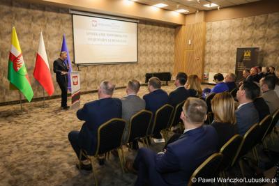 Przedstawiciele administracji samorządowej na noworocznym spotkaniu zorganizowanym przez wojewodę lubuskiego Marka Cebulę