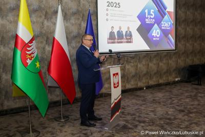 Przedstawiciele administracji samorządowej na noworocznym spotkaniu zorganizowanym przez wojewodę lubuskiego Marka Cebulę