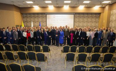 Uczestnicy noworocznego spotkania z przedstawicielami administracji samorządowej, zorganizowanego przez wojewodę lubuskiego Marka Cebulę