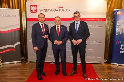 Przedstawiciele administracji samorządowej na noworocznym spotkaniu zorganizowanym przez wojewodę lubuskiego Marka Cebulę