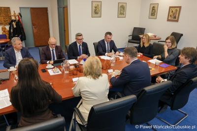 Sebastian Ciemnoczołowski – po raz pierwszy jako marszałek województwa lubuskiego – wizytował Kraj Liberecki, z którym Lubuskie podpisało umowę o współpracy między regionami w 2018 roku