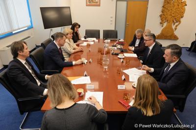 Sebastian Ciemnoczołowski – po raz pierwszy jako marszałek województwa lubuskiego – wizytował Kraj Liberecki, z którym Lubuskie podpisało umowę o współpracy między regionami w 2018 roku