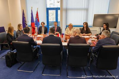 Sebastian Ciemnoczołowski – po raz pierwszy jako marszałek województwa lubuskiego – wizytował Kraj Liberecki, z którym Lubuskie podpisało umowę o współpracy między regionami w 2018 roku