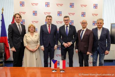 Sebastian Ciemnoczołowski – po raz pierwszy jako marszałek województwa lubuskiego – wizytował Kraj Liberecki, z którym Lubuskie podpisało umowę o współpracy między regionami w 2018 roku