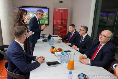 Sebastian Ciemnoczołowski – po raz pierwszy jako marszałek województwa lubuskiego – wizytował Kraj Liberecki, z którym Lubuskie podpisało umowę o współpracy między regionami w 2018 roku